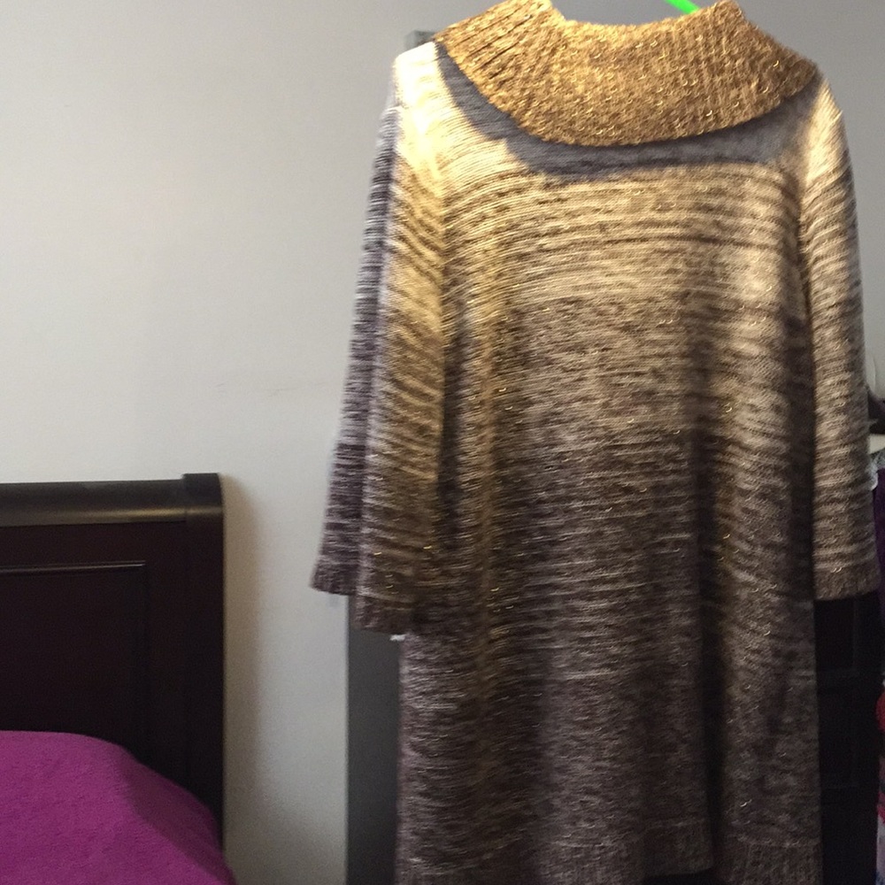 Beautiful Sweater - Picture 2 of 3